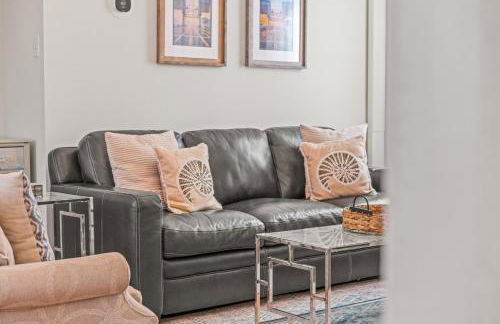 Historic Mystic Home, Walk to Seaport and Downtown - Foto 24