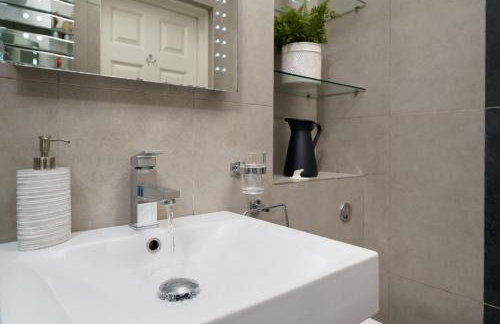 2 Bedr, 3 Beds, 1 Bath Thames, Trafalgar SQ - Foto 20