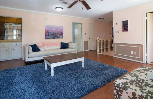 Spacious and quiet 4 bed 3 and a half bath home away from home in Katy Texas - Foto 29