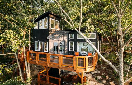Breathtaking Tree House with Jacuzzi and Lofted Interior in Georgia - Foto 1
