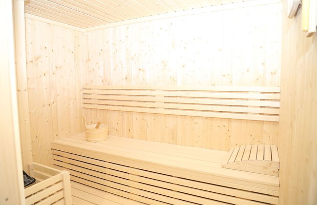 Tulip Al Barsha Hotel Apartment - Photo 18