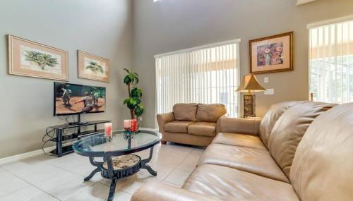 Family Pool Home, Gated Resort, near Disney & golf -209 - Foto 4