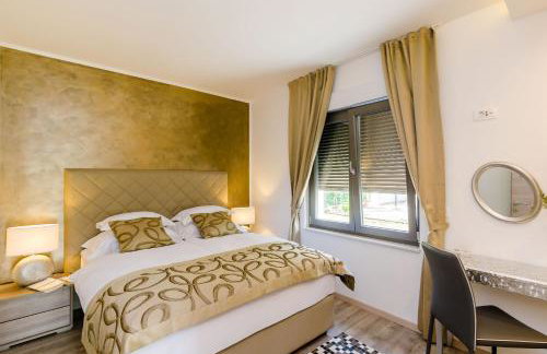 Villa Dolores Apartments - Photo 18