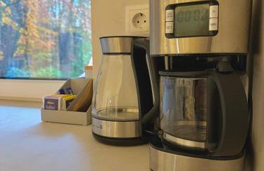 Modernes Ferienhaus am See mit Garten - Photo 32