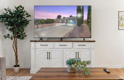 l NEW l Fully Remodeled 3BR 2BTH l 1 Min to Veterans Memorial Park - Foto 9