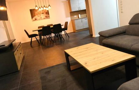 Monteurunterkunft Lüneburg bis 18 Personen drei Häuser nebeneinander Parkplatz WLAN - Foto 6