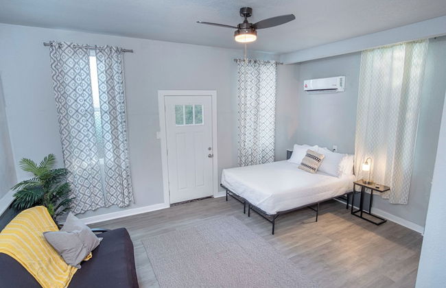 Stylish 4 Br/2ba Renovated Home Near Downtown - Foto 9