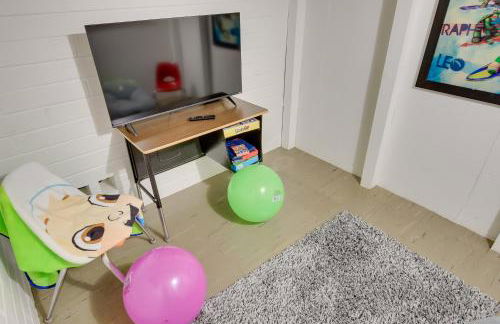 Retro Green Bay Home Steps to Lambeau Field! - Foto 26