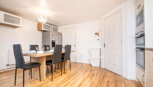 5 bed house with free secure parking in pleasant quiet location - Foto 4