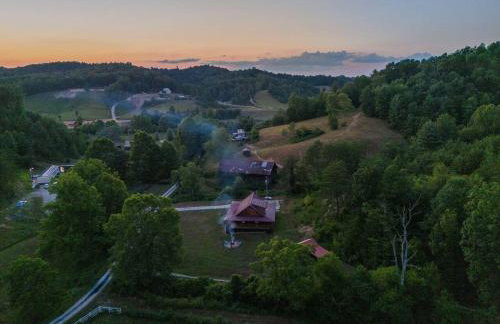 Hot Tub WiFi Firepit HazelBrook Haven - Foto 53