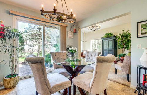 Menasha Home with Patio - Walking Distance to Lake! - Foto 9