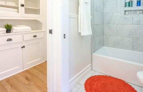 8BR at Tower Grove Park Sleeps 22 ABODEbucks - Photo 32