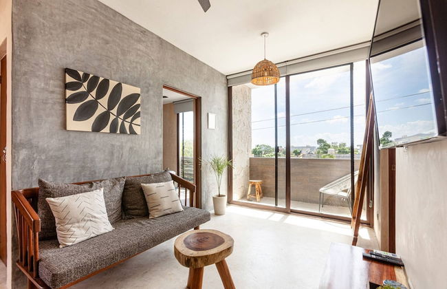 Magical Ph In Town Wprivate Rooftop Glass Tub - Photo 15