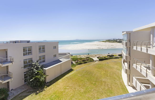 Lagoon Beach 302A by HostAgents - Photo 20