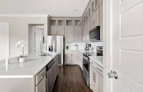 Trinity Groves Retreat - Large Modern 5 BR Home - Foto 11