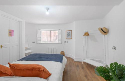 Well Connected 2 Bedroom Flat with Ensuite Bathrooms in London SE5 - Foto 17