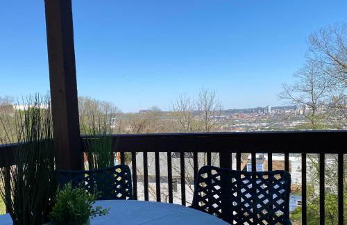 Downtown Views-Prime Location! - Foto 12