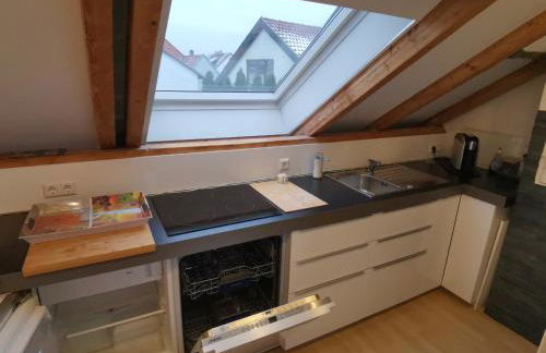 Baltmannsweiler cozy CHALET style apartment Wallbox & free parking no smoking - Foto 13