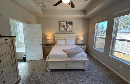 The Expo Retreat, Walk to Brazos County Expo - Foto 10