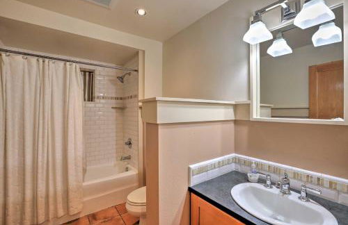 Lopez Island Hideaway with Coastal Views and Deck! - Foto 21