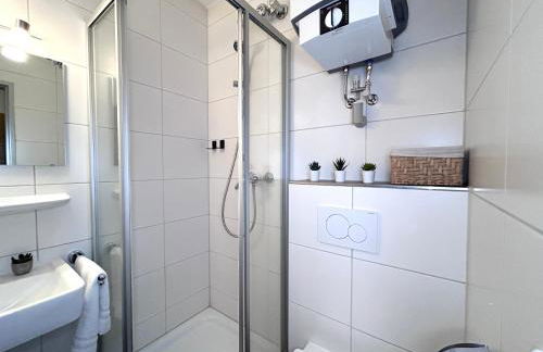 Goltan Apartment - 9 Personen, 3 Bäder, Parkplatz, WIFI - Foto 15