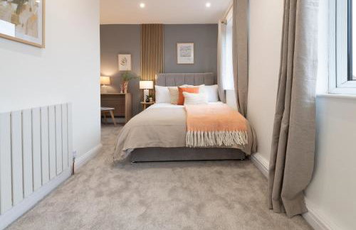 Spacious Modern 2BR - Parking - Workspace Area, Ideal for Contractors & Long Stays - NordStay - Foto 24