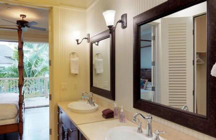 F211 Second Floor 3-bedroom Poolside Lanai - Foto 20