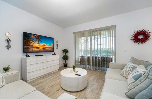 Modern 5BD, 4BA pool home in a golf resort community of Providence - Foto 15