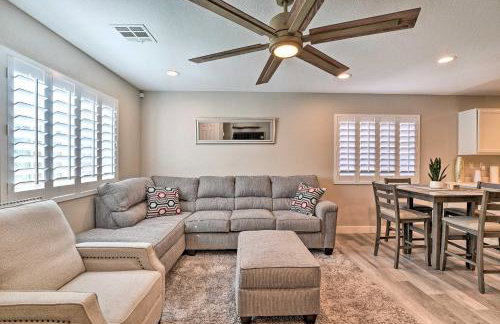 Stylish House with Patio, 8 Mi to Vegas Strip! - Photo 6