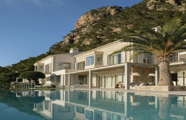 Villa in Tranquil Hillside Location - Foto 1