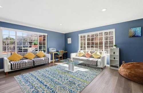 Colorful and Cozy Haven with Heated Pool - Foto 35