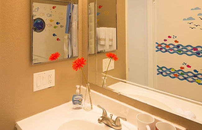 Sunny and Elegant Villa - Photo 20