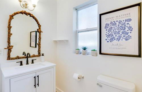 Near Family Fun! Centrally Located Indy Charmer - Foto 14