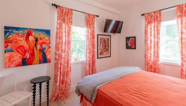 The Little White House 5 Bedroom Home - Foto 4, Habitación