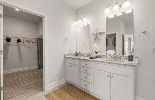 4 Bedroom Sleeps 10 Beach Resort pool, Golf Cart included! Sunsets - Foto 8