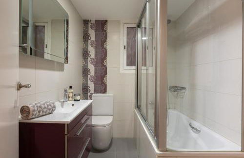 Lets Holidays Centric Apartment in Barcelona - Photo 23