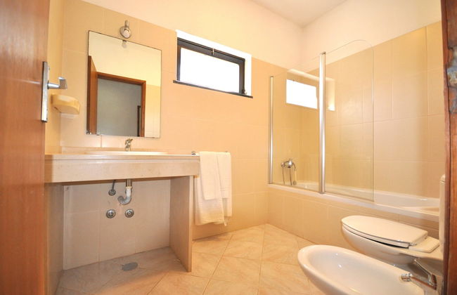 Close to Amenities, Free air Conditioning and Wi-fi - Foto 10