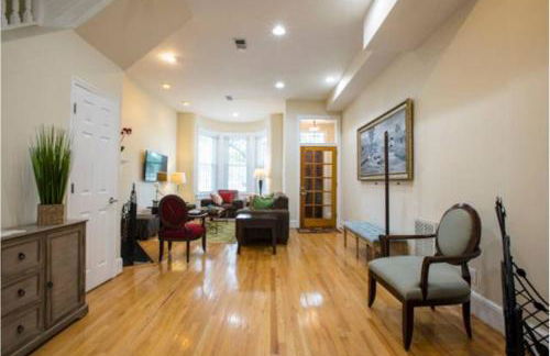 Convention Center/Logan Circle Large Cozy House. - Foto 4