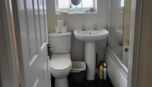 Cottage - Sleeps 4 - Garden - Parking - Foto 2