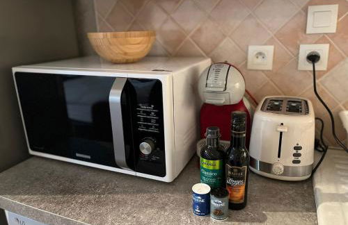 Le Clos du Chateau Rouge 3* avec Parking securisé - Foto 8