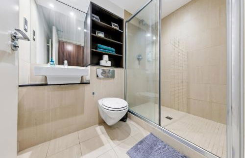 City Gem with River Views Near Canary Wharf & O2 - Foto 14