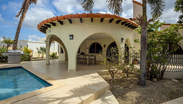 Beautiful 4BR 3BA Villa w Private Pool Jacuzzi - Foto 2, Habitación