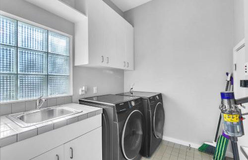 Modern Comfort in the Heart of Museum District townhouse - Foto 32