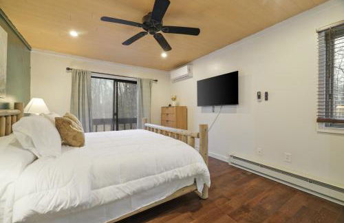 Luxurious Poconos Retreat - Hot Tub, Sauna, Games - Foto 25