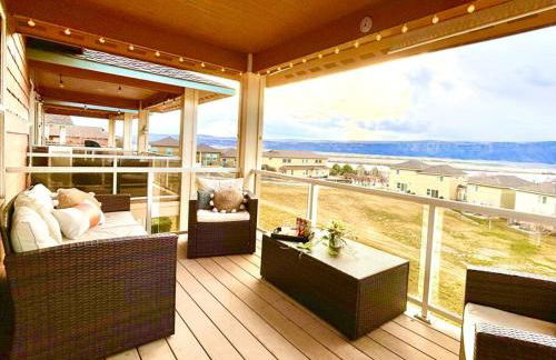 Sunserra Villa! Movie Room, Family Friendly, BBQs, Pools, Free Golf! - Foto 1