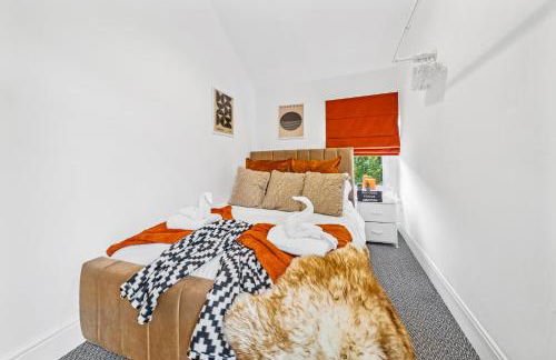 Clover House Stunning Cosy Cottage 3BR By AltoLuxo Short Lets & Serviced Accommodation With Free WiFi & Parking - Foto 11