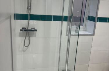 3 bed flat 10 mins to Alton Towers Sleeps 6-8 people - Foto 53