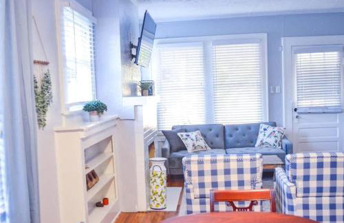 Perfectly Modern Craftsman- close to everything! - Photo 16