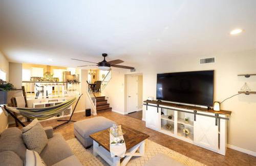 Spacious house with pool heater, hot tub, billiards - Foto 7