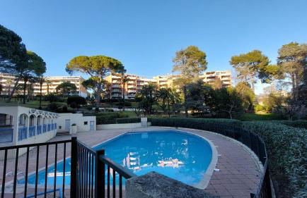 Charmant Appartement résidentiel avec Terrasse, Jardin Privatif et Piscine à Cannes - Foto 8